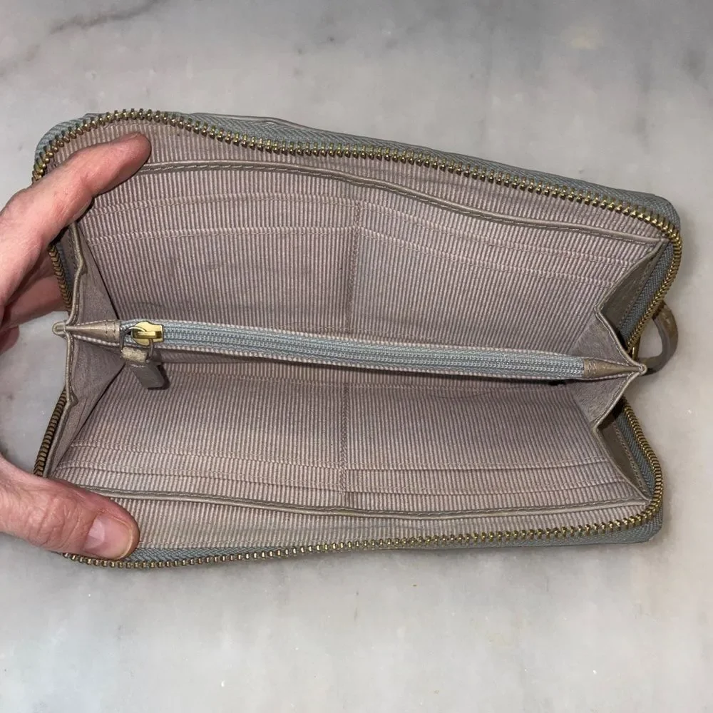 MARGOT New York Gabby Zip Around Wallet Wristlet Leather Neutral Beige Gold